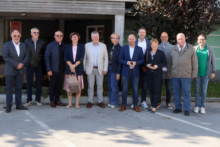 DELOVNO KOSILO S POSLANCI NSI IN ŽUPANI 12 FOTO LJUBO VUKELIČ
